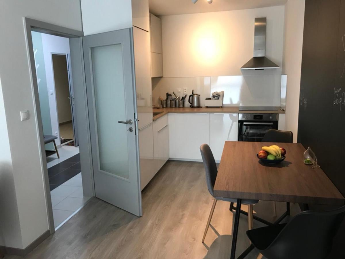 Apartment Modern Apartmens Private Parking Samorin